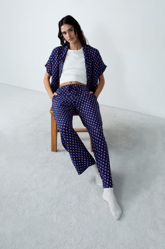 Pantalón de pijama estampado;${refinementColor}