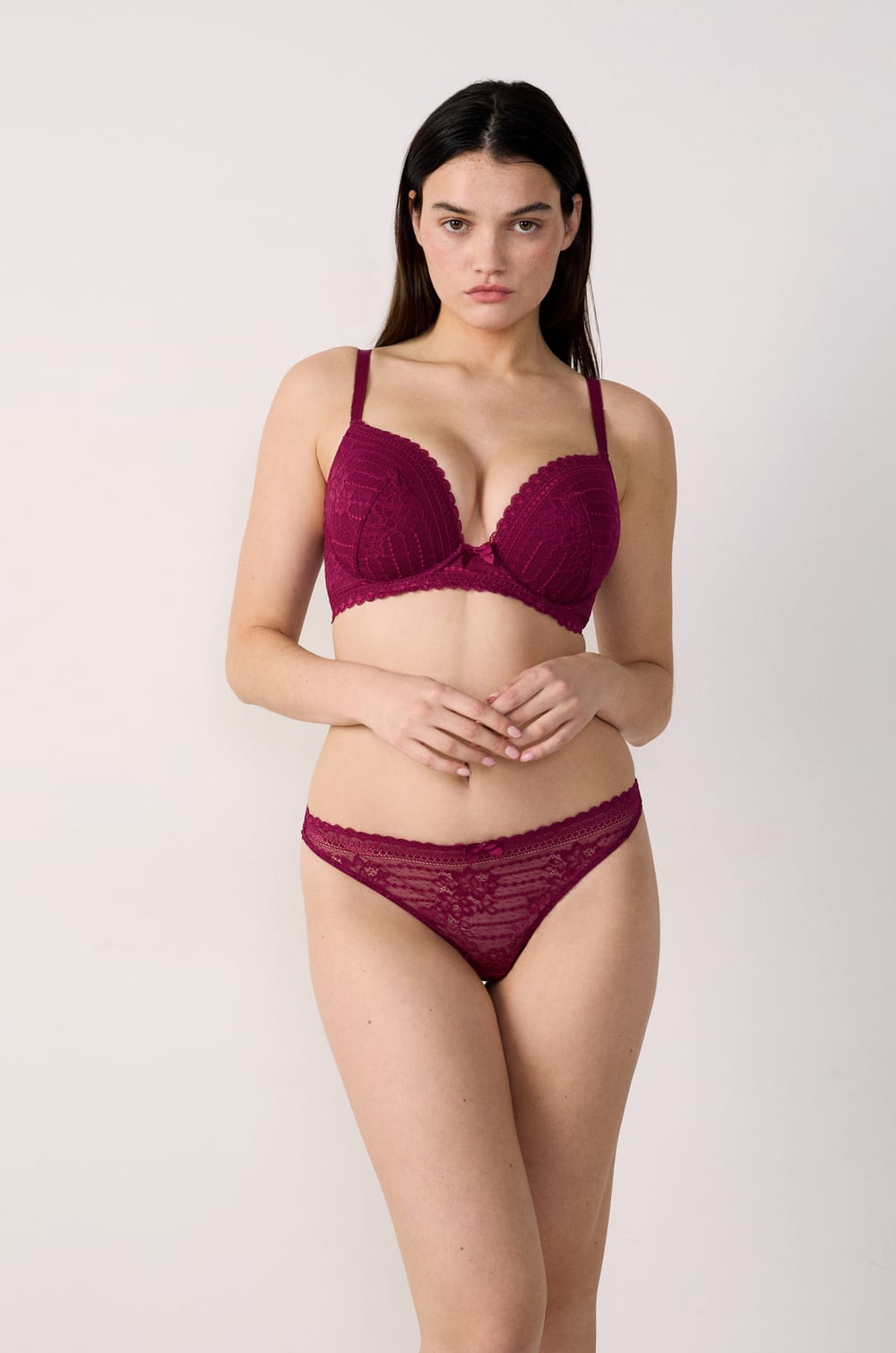 Soutien-gorge N.5 - Le coques fines plongeant;${refinementColor}