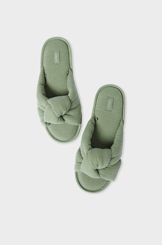 Pantuflas abiertas;${refinementColor}