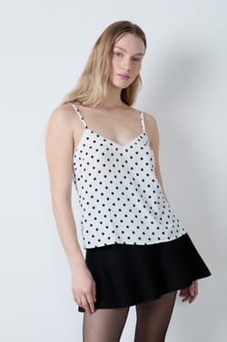 Top de tirantes con lunares;${refinementColor}