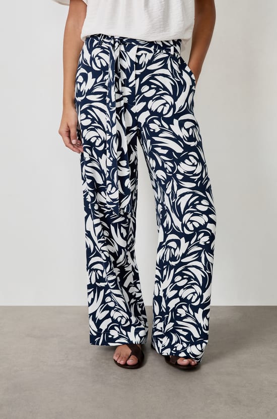 Printed fluid trousers;${refinementColor}