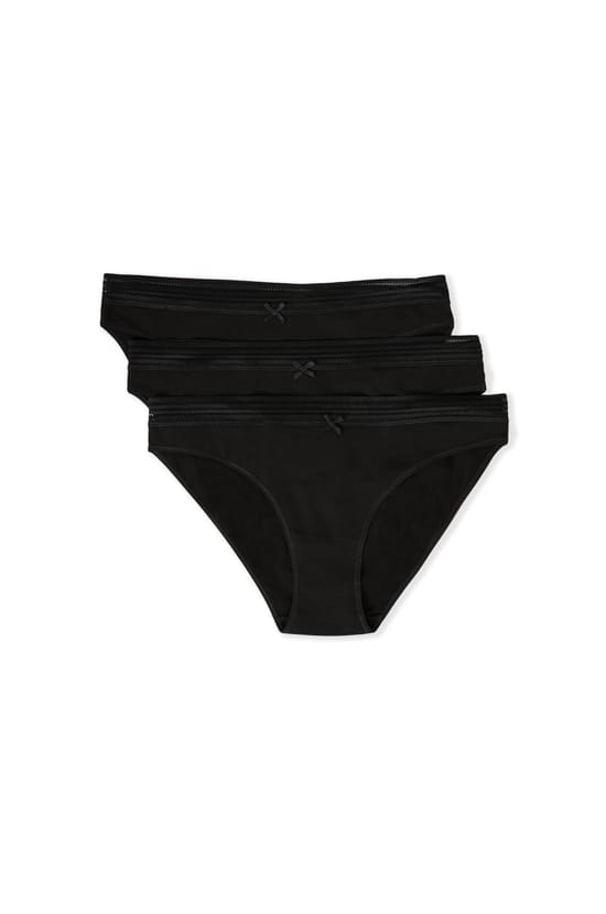 Pack of 3 Cotton and Lace Briefs;${refinementColor}