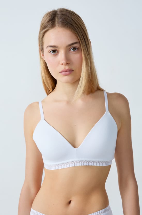 Wireless Bra with Lightly Lined Cups in Cotton;${refinementColor}