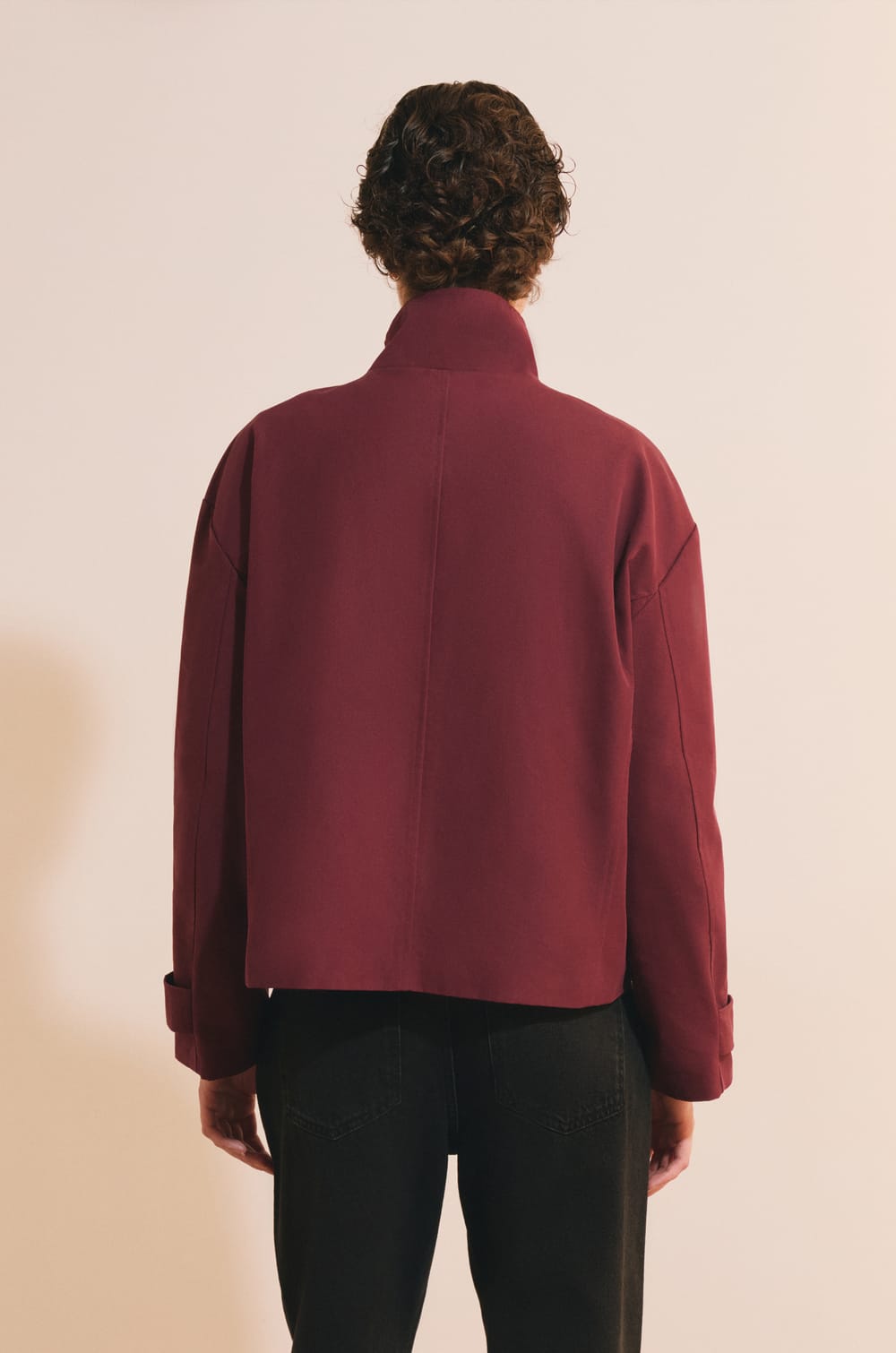 Trench court &agrave; col montant avec coton;${refinementColor}