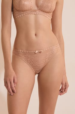Culotte en dentelle;${refinementColor}