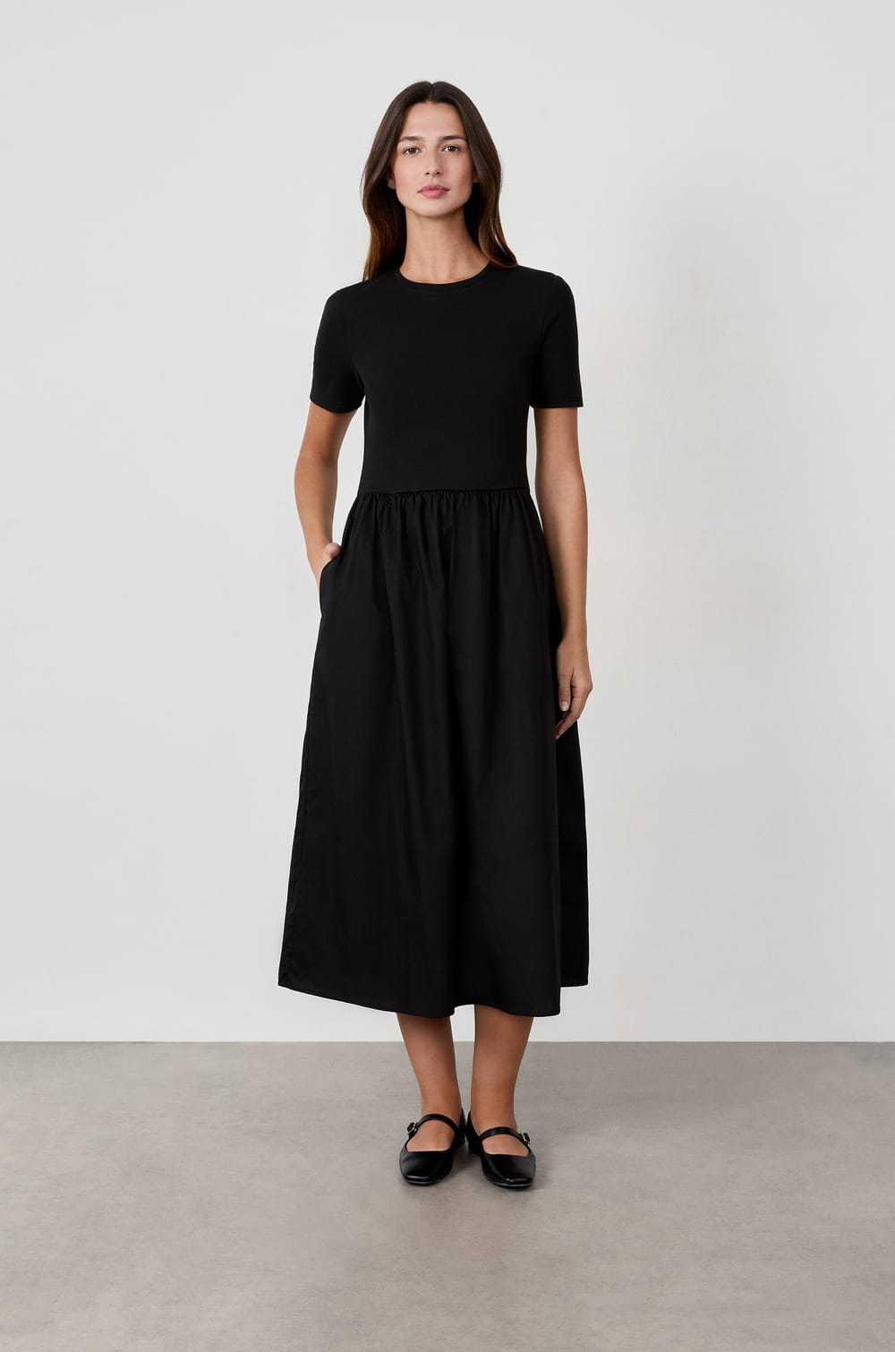 Robe longue manches courtes;${refinementColor}