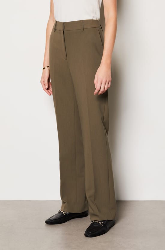 Pantalon en twill coupe large;${refinementColor}