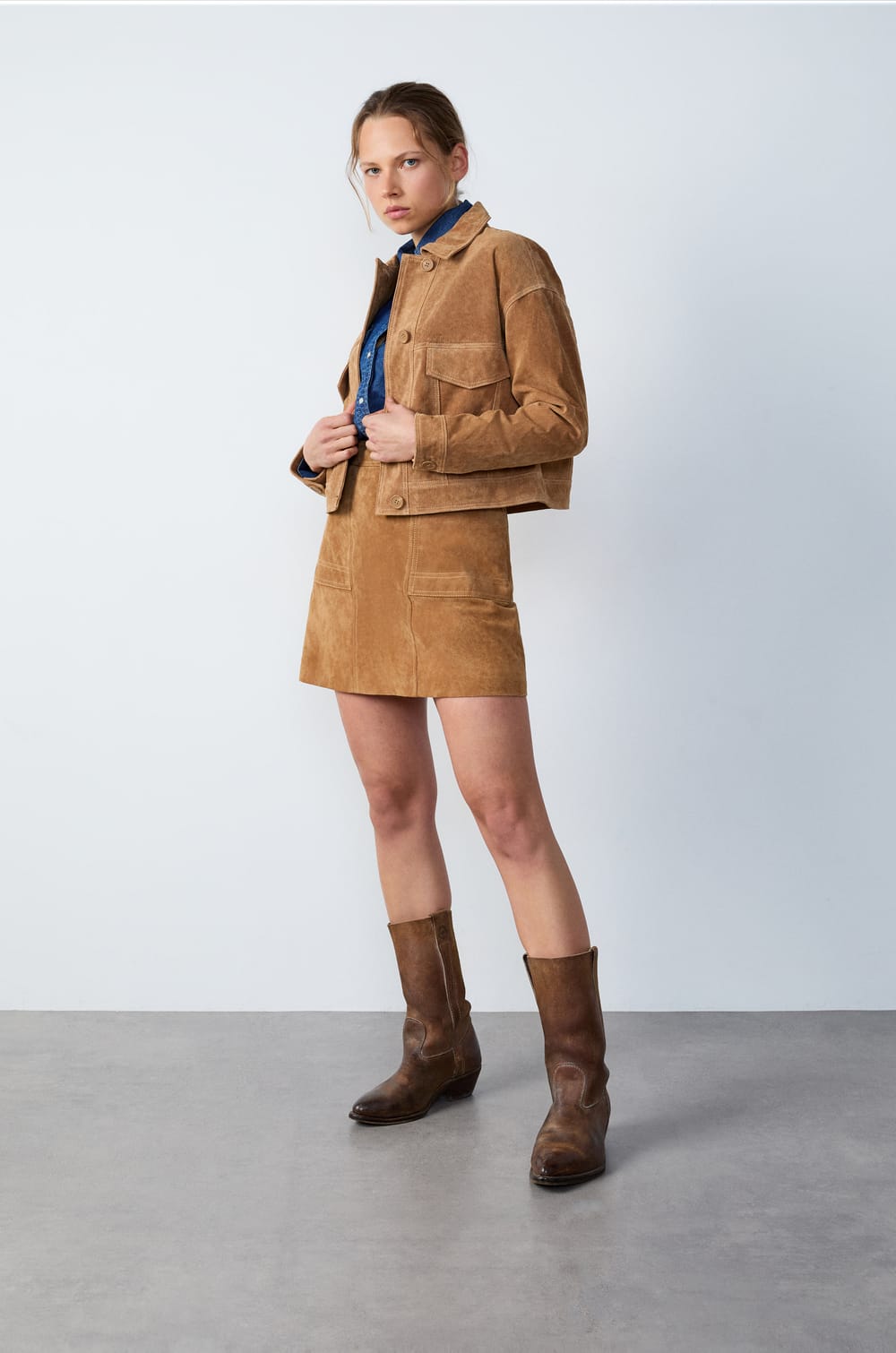 Veste en daim;${refinementColor}