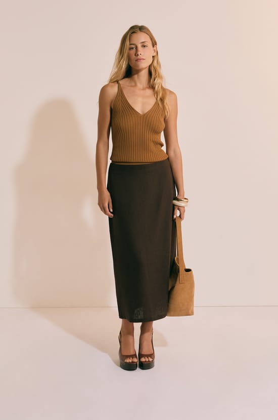 D&eacute;bardeur col V;${refinementColor}