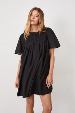 Short-sleeved dress;${refinementColor}