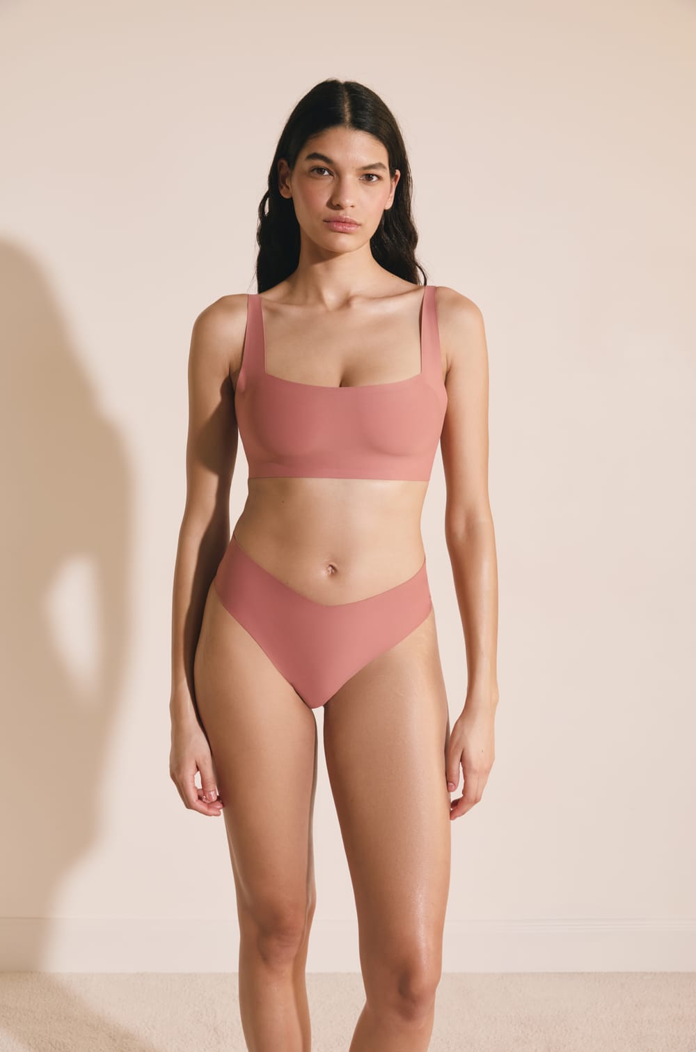 Soutien-gorge brassi&egrave;re en microfibre avec pads amovibles;${refinementColor}
