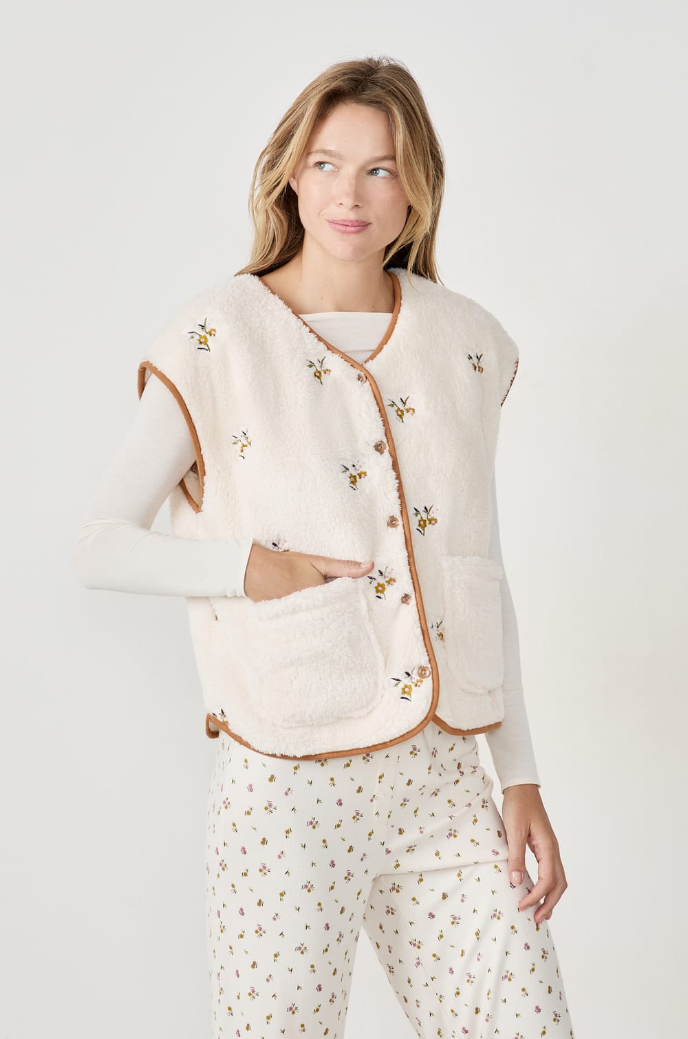 Gilet sans manches à fleurs;${refinementColor}