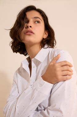 Chemise avec coton;${refinementColor}