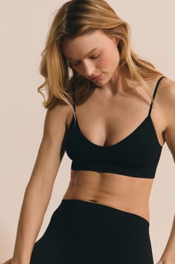Soutien-gorge brassi&egrave;re col V;${refinementColor}