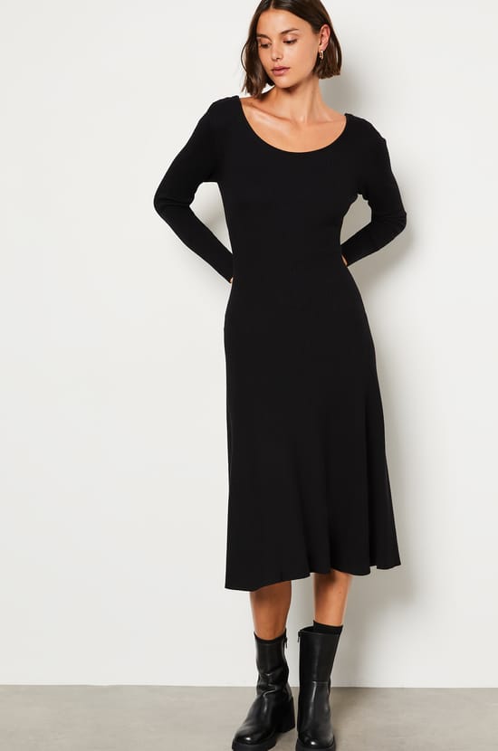 Robe longue dos ajouré;${refinementColor}