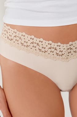 Hipster in V-Form aus Mikrofaser und Spitze;${refinementColor}