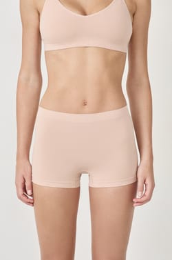 Pantal&oacute;n corto de corte masculino sin costuras de algod&oacute;n org&aacute;nico;${refinementColor}