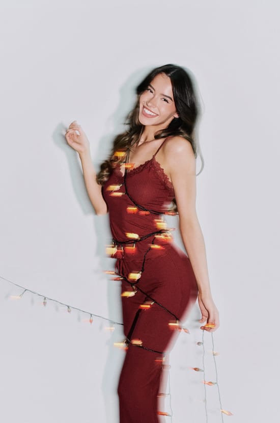 Look 4 - Ensemble de pyjama en maille côtelé;${refinementColor}