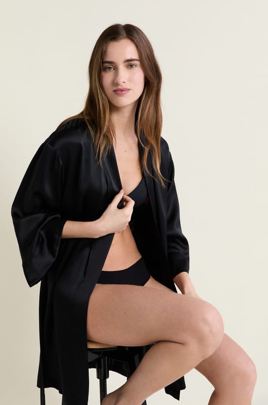 Silk Robe;${refinementColor}