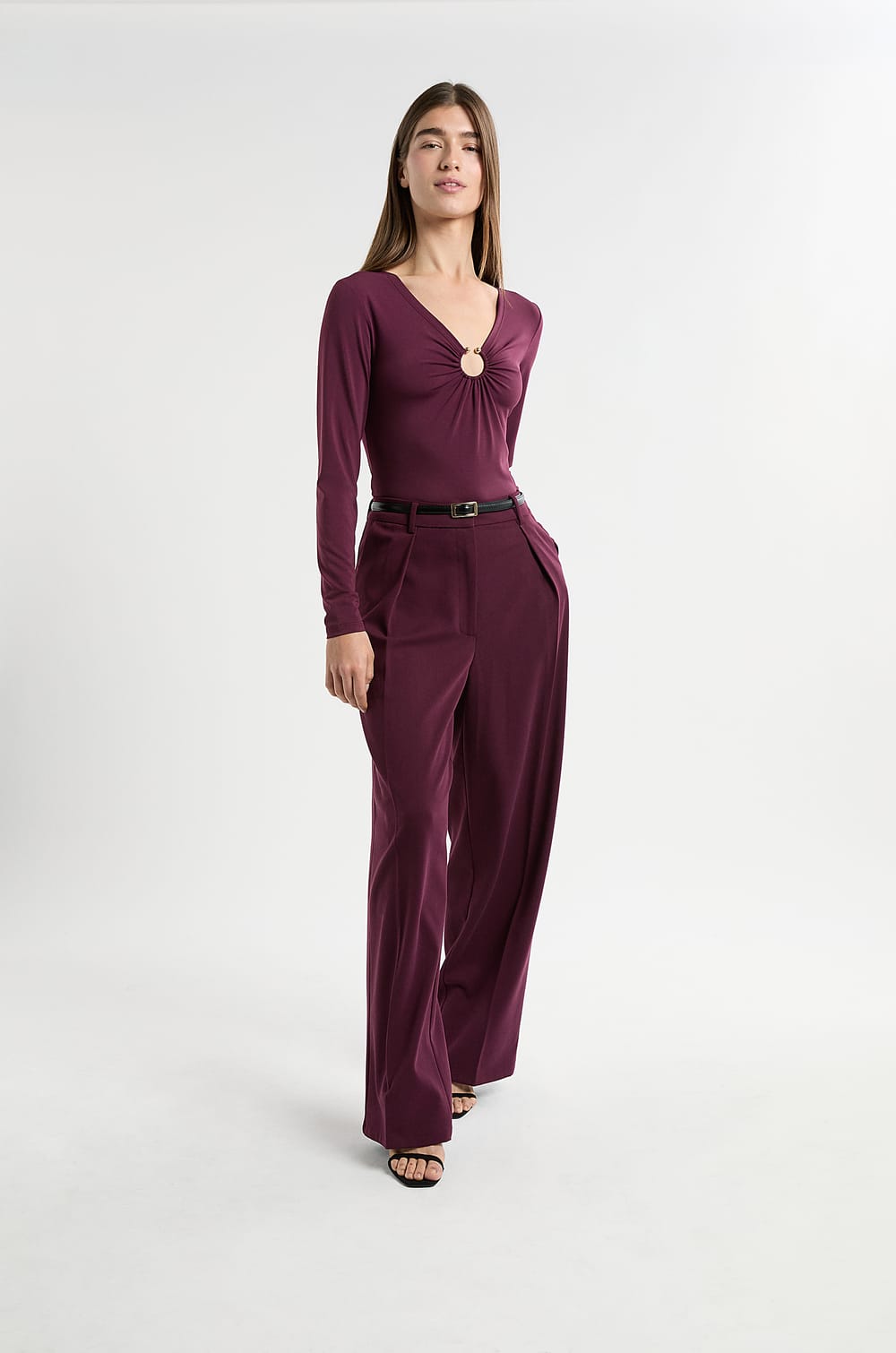 Camiseta de manga larga con anilla;${refinementColor}