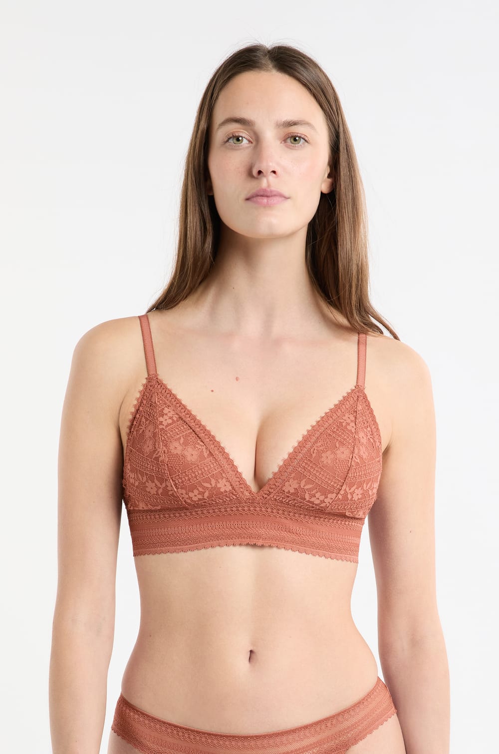 Bra N.8 - The Wireless Triangle Lace Bra;${refinementColor}