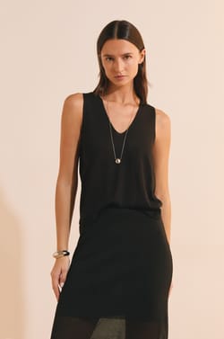 Flowy V-Neck Tank Top;${refinementColor}