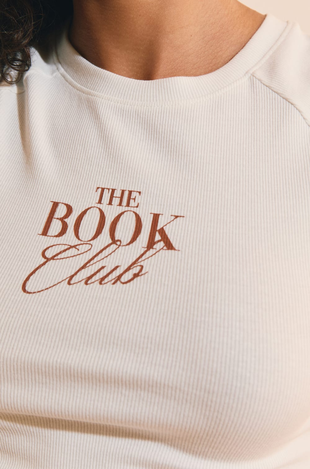 T-shirt avec inscription "the book club" en coton;${refinementColor}