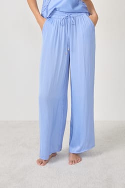 Satijnen pyjamabroek met wijde pijpen;${refinementColor}