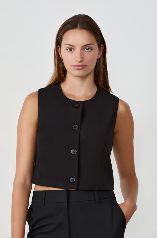 Sleeveless Short Top with Buttons;${refinementColor}