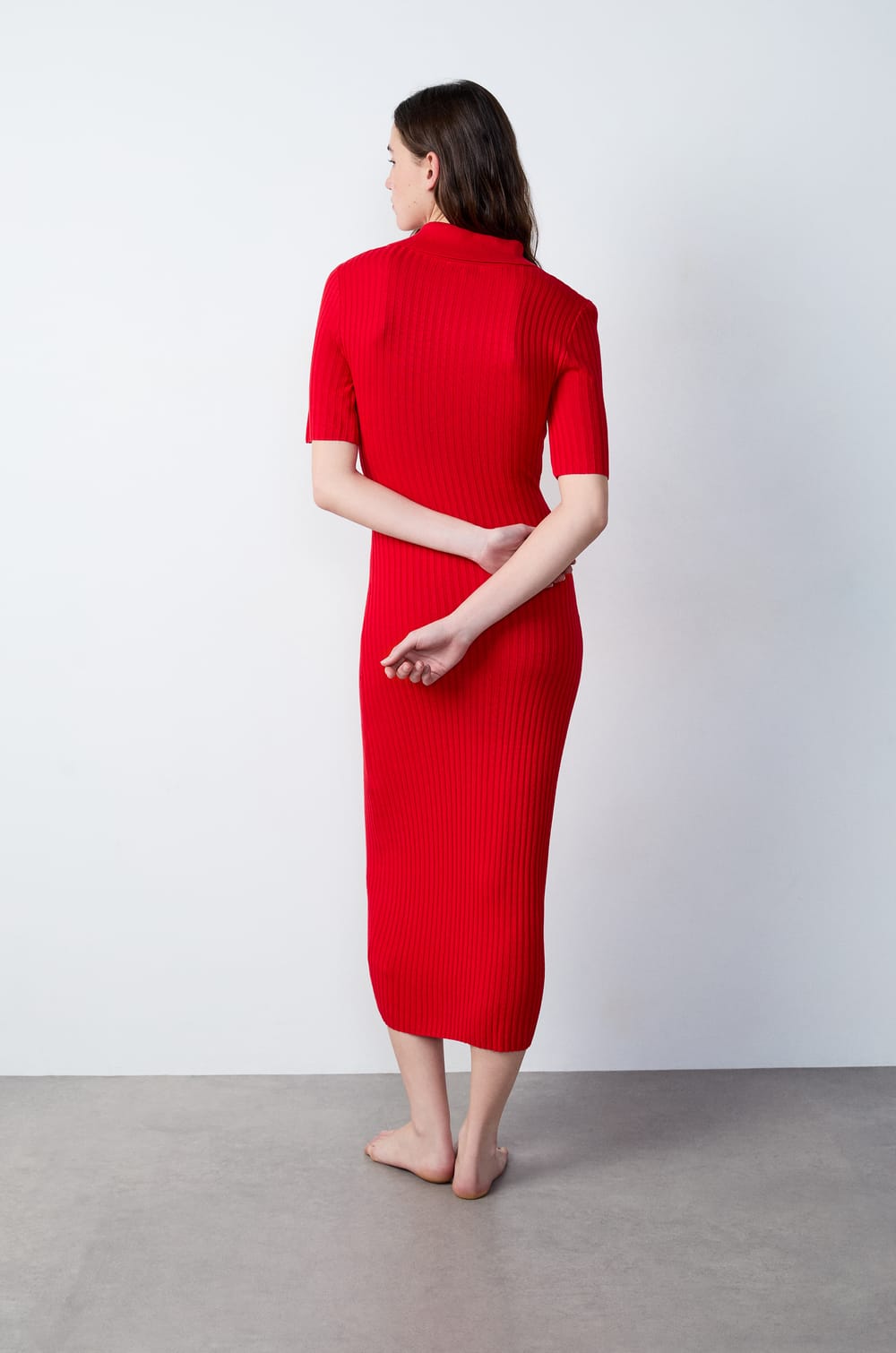 Vestido largo con cuello polo;${refinementColor}