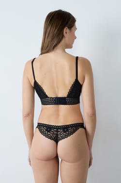 Post-mastectomy wireless triangle bra;${refinementColor}