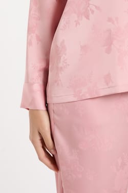 Chemise de pyjama manches longues satin&eacute;e;${refinementColor}