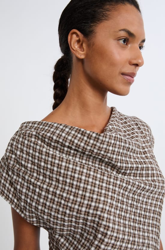 Robe longue à carreaux;${refinementColor}
