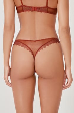 Tanga avec dentelle;${refinementColor}