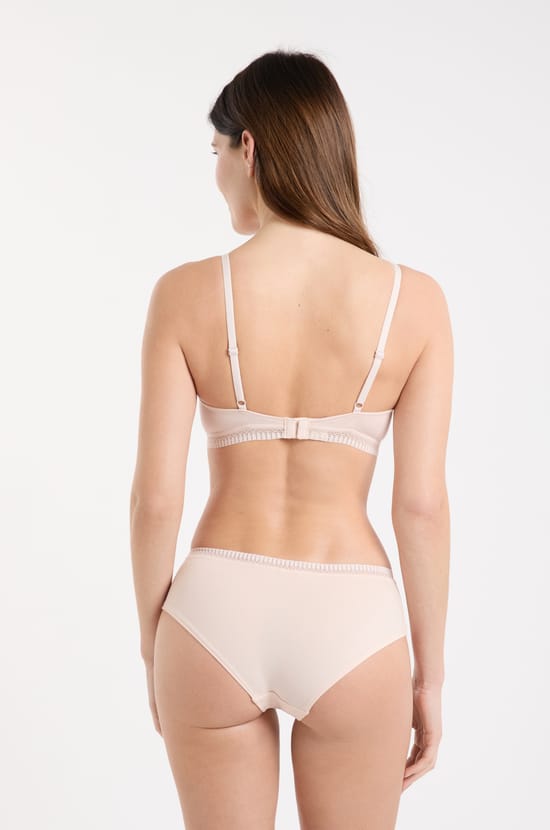 Wireless Triangle Bra with Removable Cotton Pads;${refinementColor}