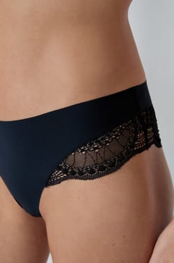 Hipster en microfibre et dentelle;${refinementColor}