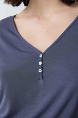  Top liso de manga larga;${refinementColor}