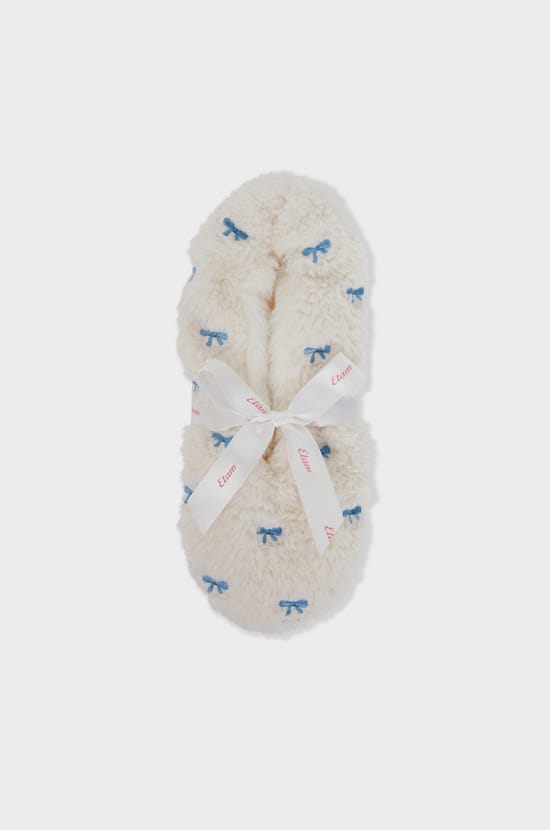 Chaussons à motifs en fausse fourrure;${refinementColor}