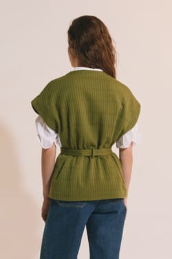 Gilet sans manches ceintur&eacute;;${refinementColor}