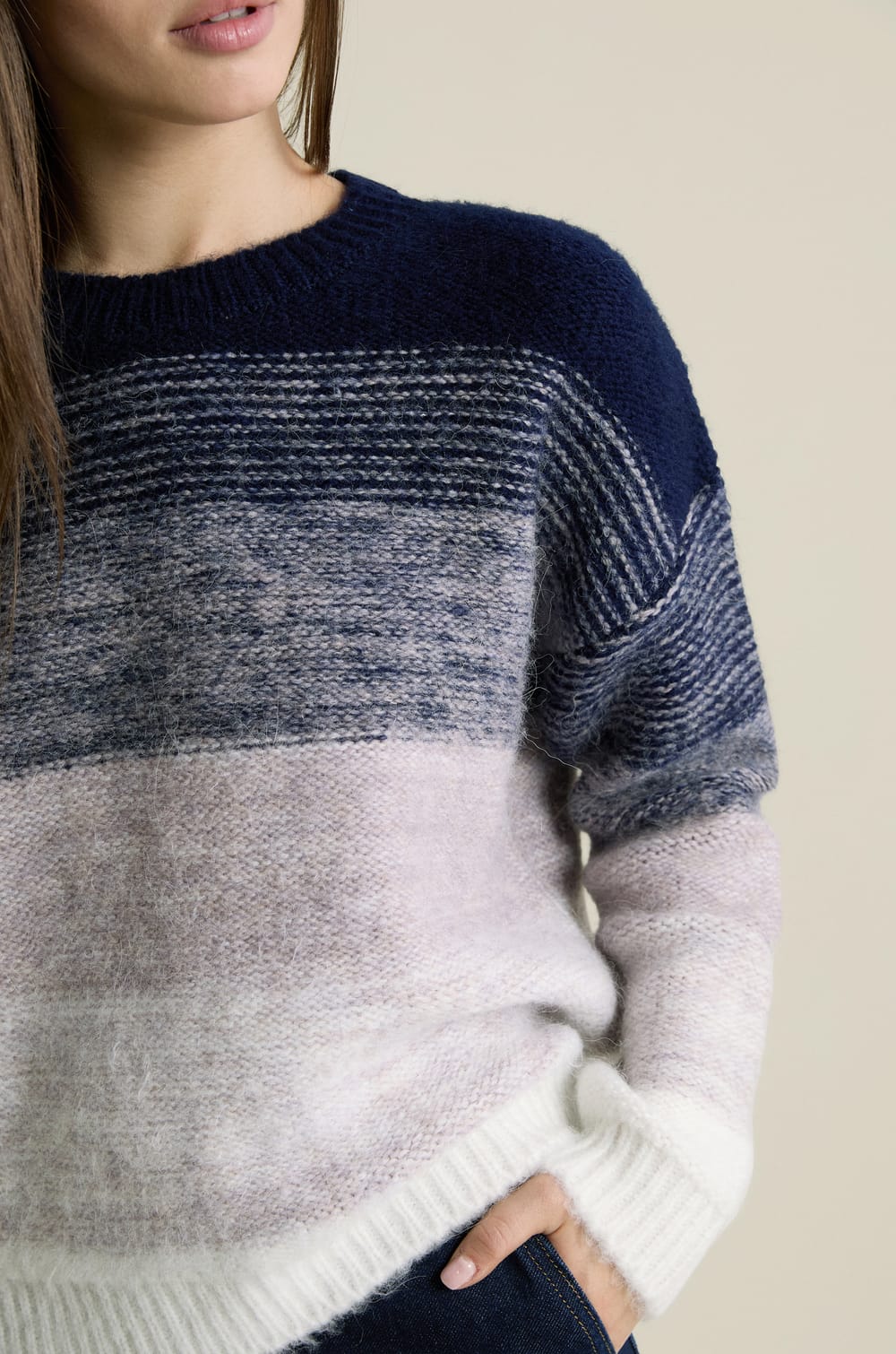 Long-sleeved Sweater;${refinementColor}