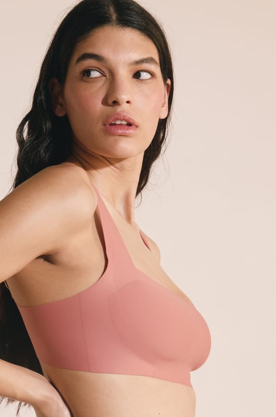 Soutien-gorge brassi&egrave;re en microfibre avec pads amovibles;${refinementColor}