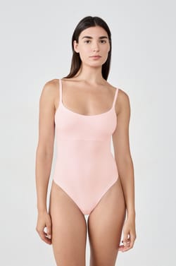 Body en microfibre avec brassière intègrée;${refinementColor}