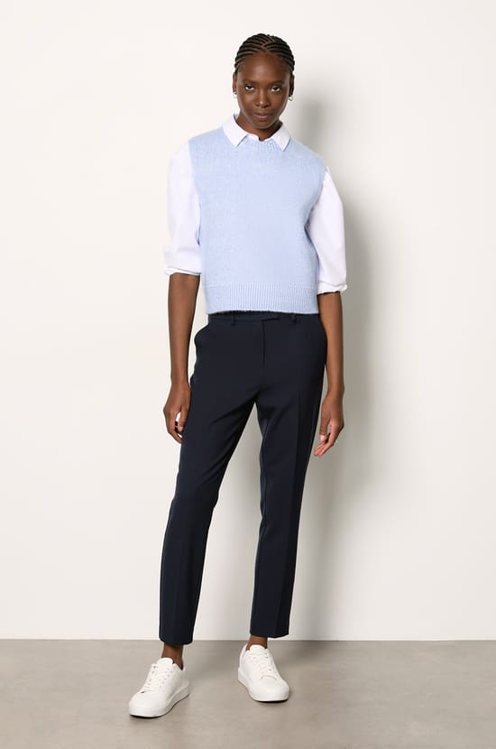 Sleeveless Sweater;${refinementColor}