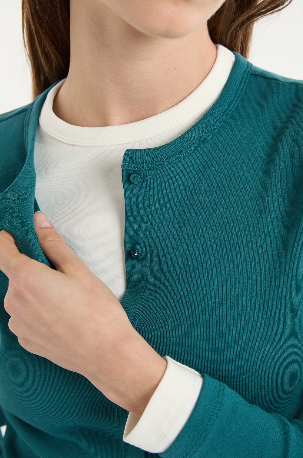 T-shirt boutonn&eacute; &agrave; manches longues en coton;${refinementColor}