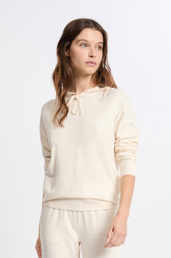 Sweatshirt à capuche;${refinementColor}