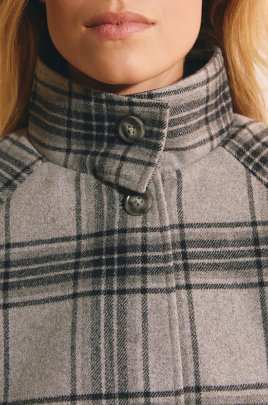 Manteau court &agrave; carreaux;${refinementColor}