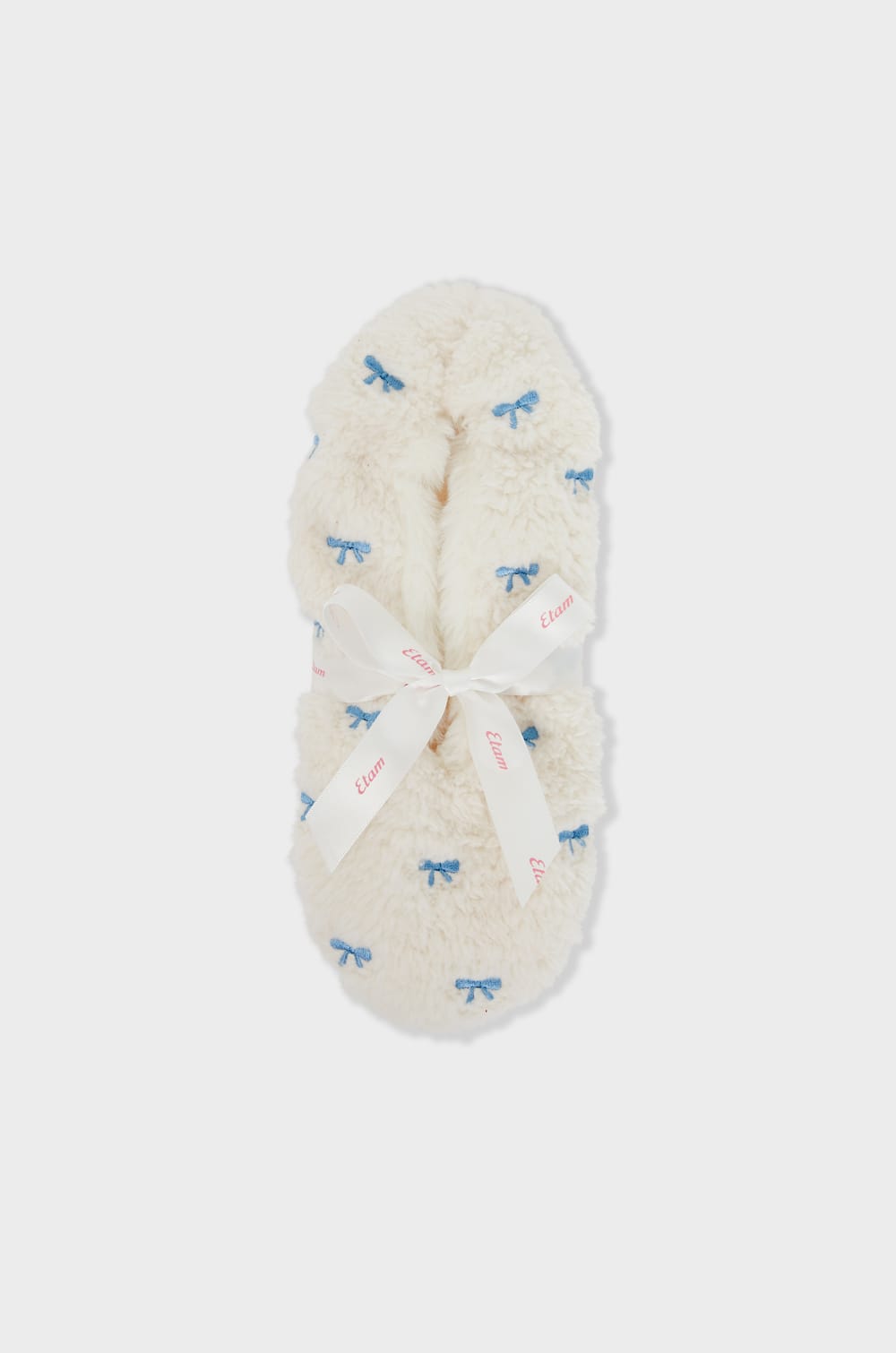 Kapcie w sztucznym futerku z motywami;${refinementColor}