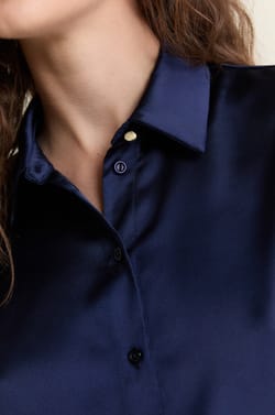 Chemise en satin;${refinementColor}