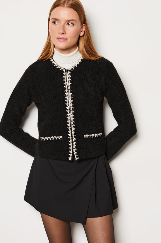 Gilet détails broderie;${refinementColor}