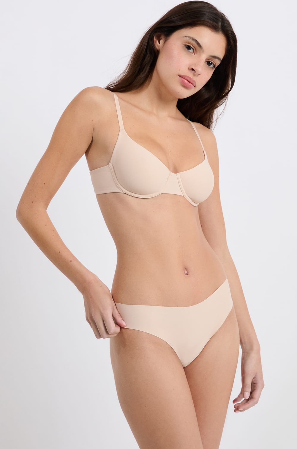 Tanga high leg en microfibre;${refinementColor}